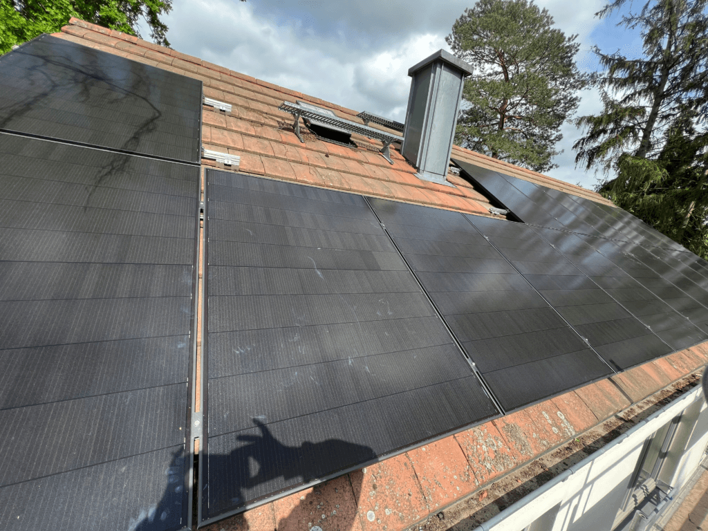 Solaranlage 11 kWp in Erkner — GFK Solar Referenzprojekt